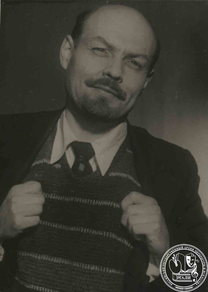 Владимир Владимирович Недоброво - советский сценарист, кинокритик, киновед